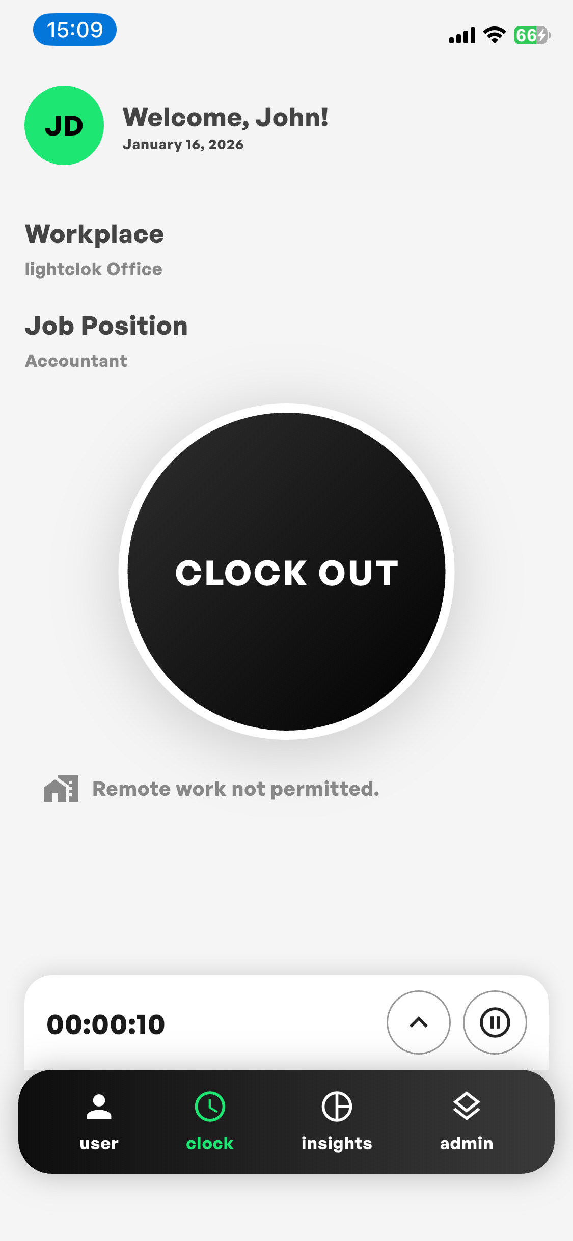 Ekran główny LightClock z przyciskiem Clock out i licznikiem czasu pracy
